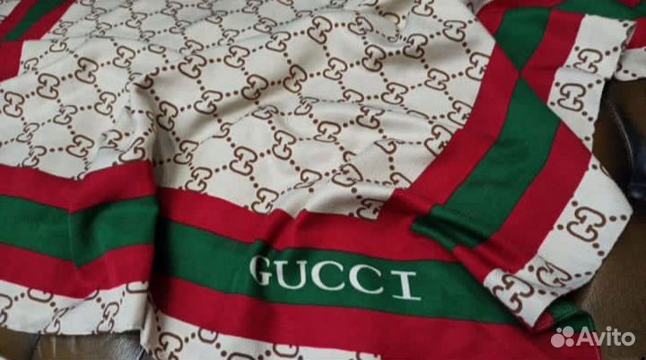 Теплый шерстяной платок gucci 100см италия