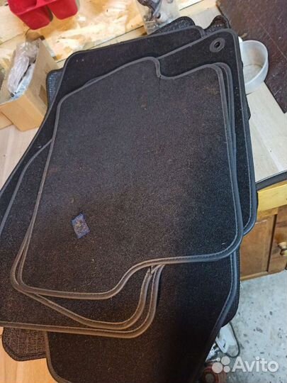 Автомобильные коврики на Пежо 408