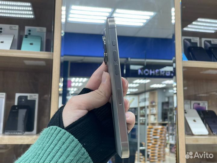 iPhone 15 Pro, 256 ГБ