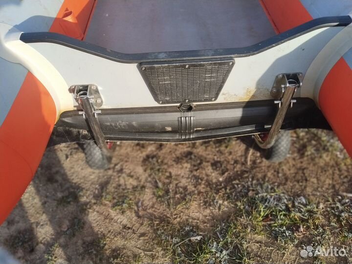 Лодка Азимут Эверест и мотор ямаха 9,9