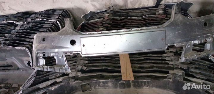 Skoda Yeti 1 передний бампер верхняя часть 14-17г