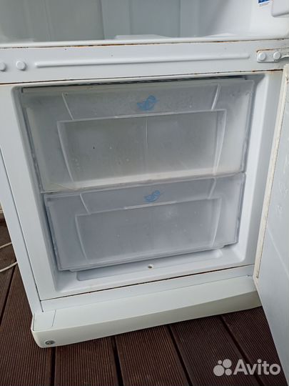 Холодильник бу Indesit