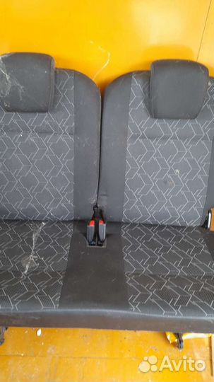 3 ряд сидений largus