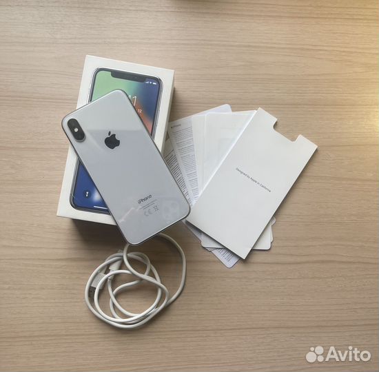 iPhone X, 64 ГБ