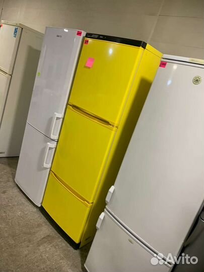 Холодильник бу как новая