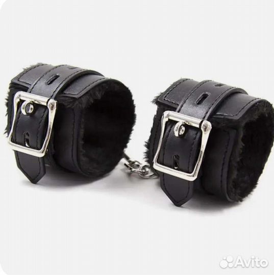 Кожаные наручники