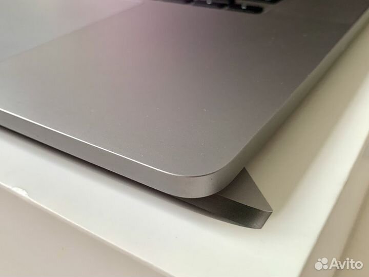 Apple MacBook Pro 16