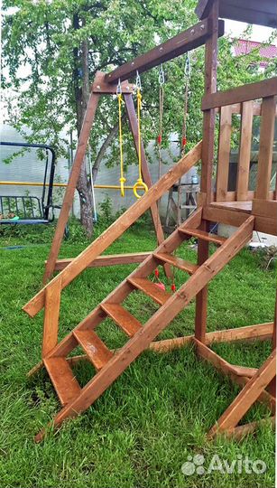 Детская деревянная площадка