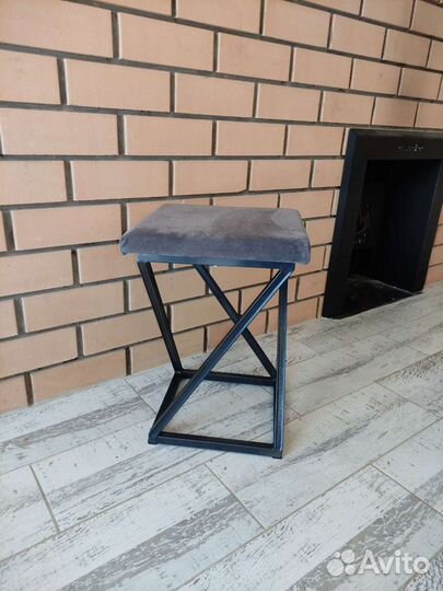 Табурет в стиле лофт