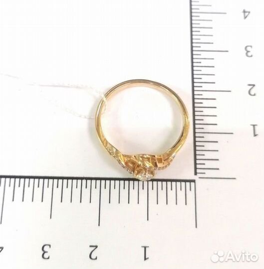 Золотое кольцо с камнем 17р