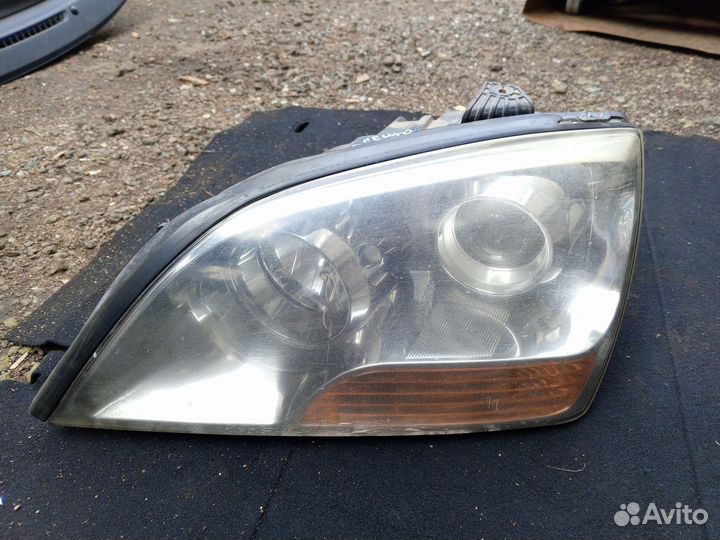 Фара левая на Киа Соренто 2007г
