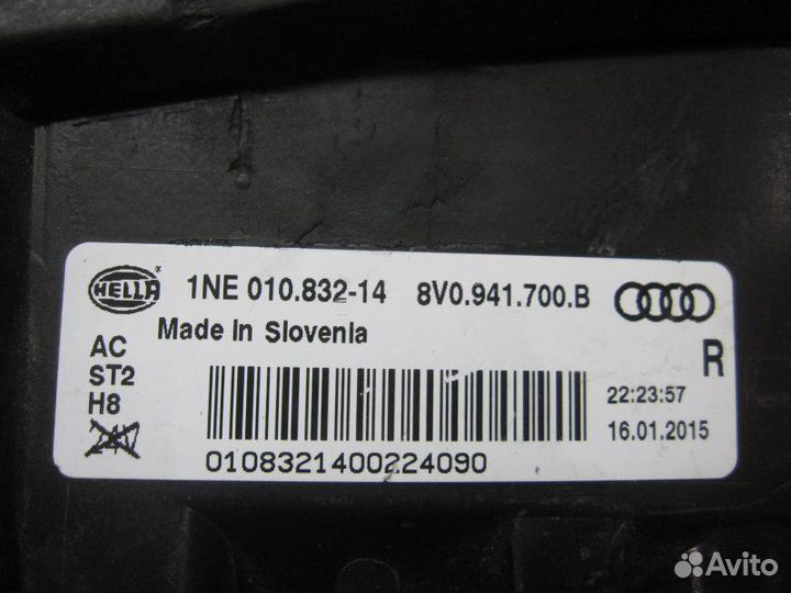 Фара противотуманная передняя правая Audi A3 8V