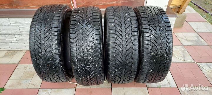 Pirelli Formula Ice 215/50 R17 95T