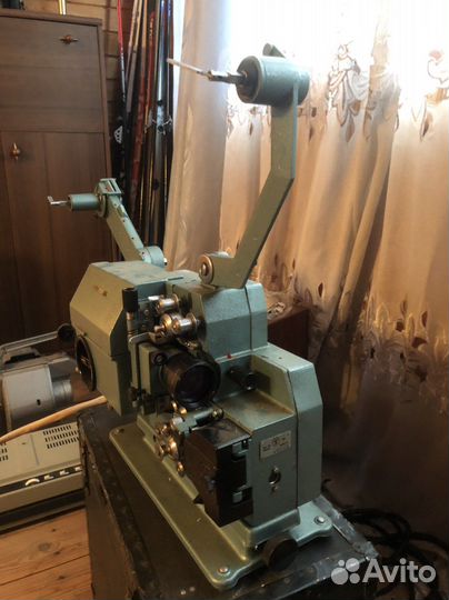 Кинопроекторы