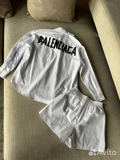 Костюм balenciaga