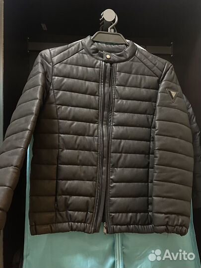 Кожаная куртка guess