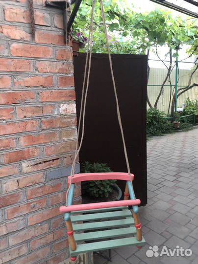 Детские качели уличные