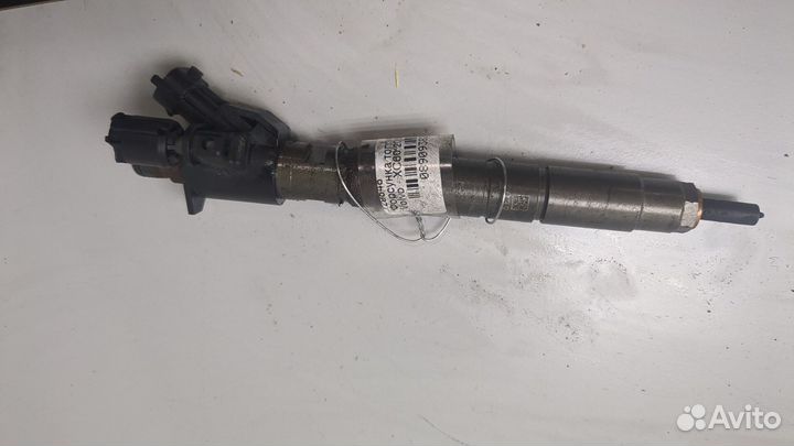 Форсунка топливная Volvo XC60, 2011