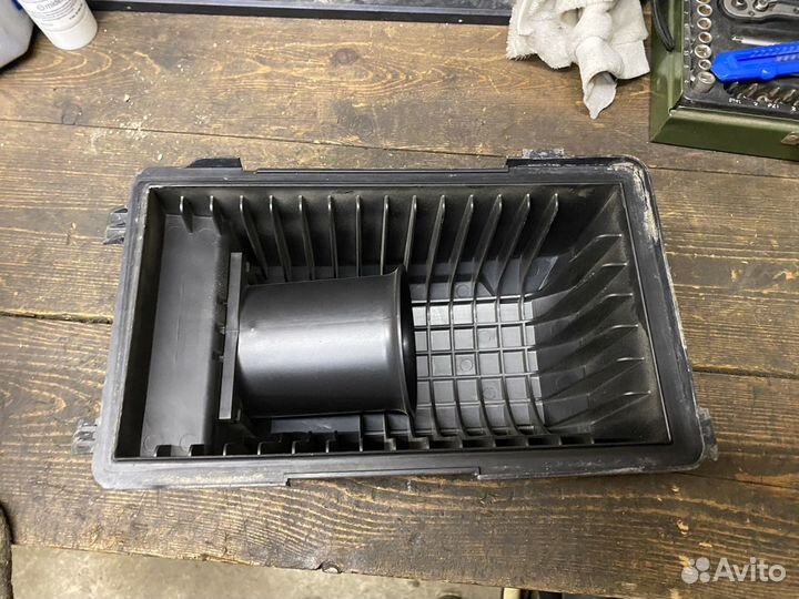 Крышка воздушного фильтра Hyundai Solaris 2