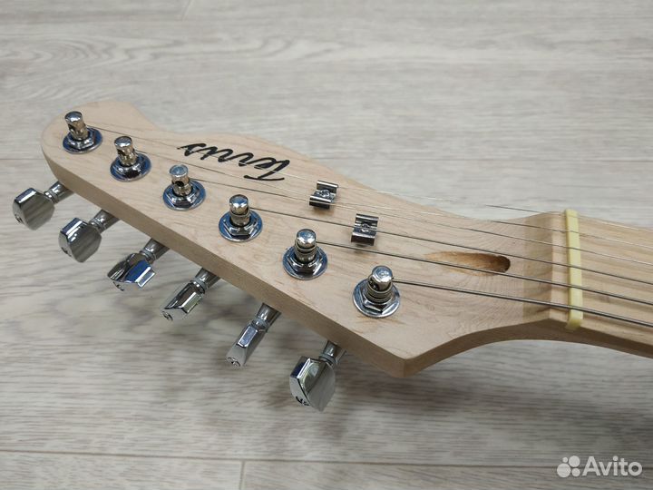 Новая электрогитара telecaster