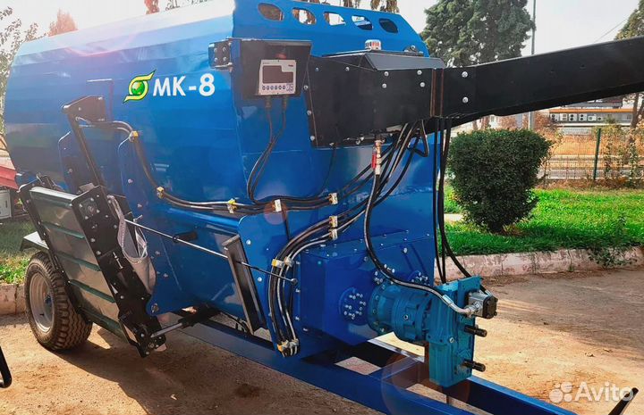 Миксер-кормораздатчик СпецКомМаш МК-8В, 2023