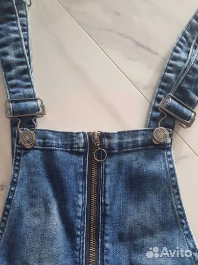 Джинсовый комбинезон на девочку 158см. XS