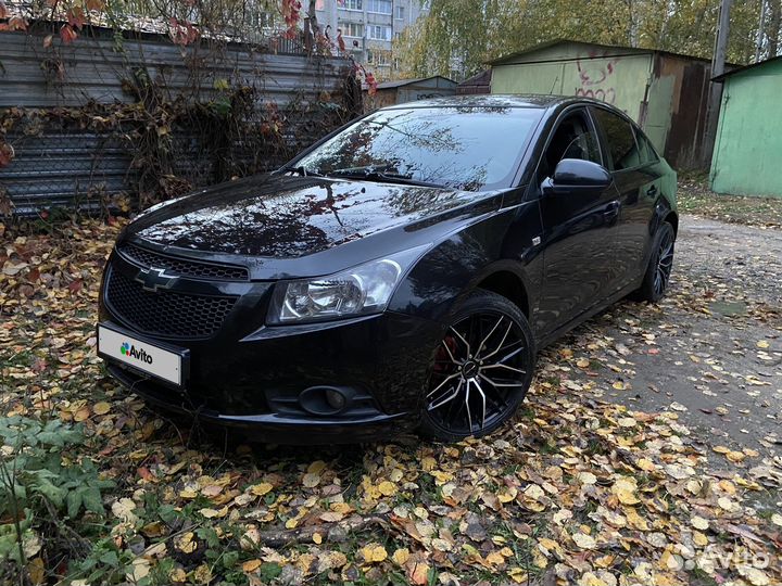 Chevrolet Cruze 1.8 МТ, 2010, 270 000 км