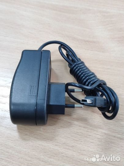 Зарядное устройство