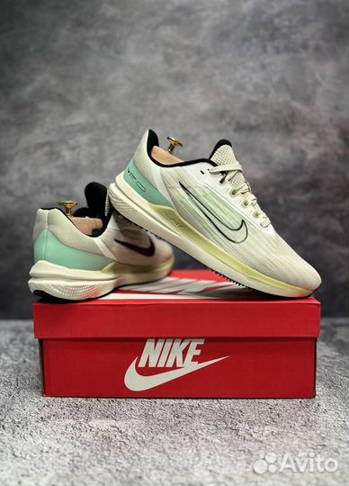 Кроссовки Nike air max zoom