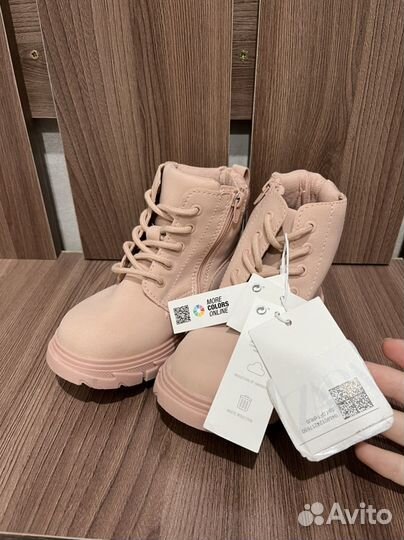 Ботинки zara для девочки 25 размер