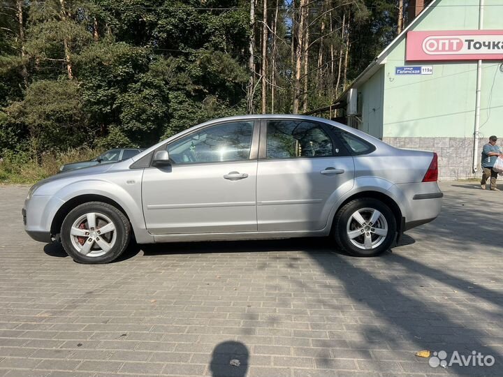 Ford Focus 1.6 МТ, 2006, 266 000 км