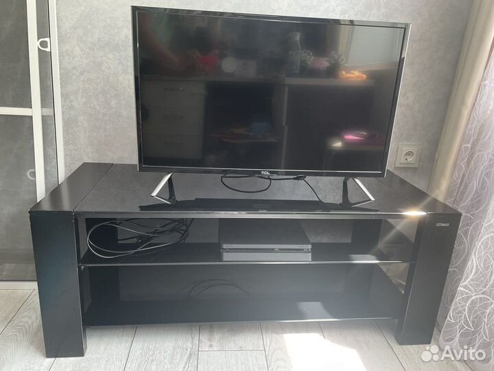 Тумба под телевизор бу стеклянная