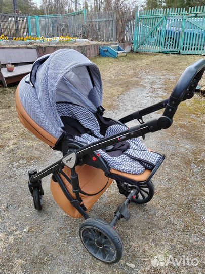 Детская коляска 3 в 1