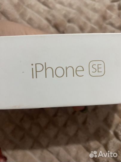 iPhone SE, 32 ГБ