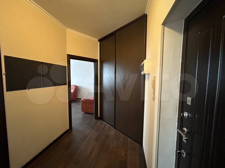 2-к. квартира, 65 м², 8/10 эт.