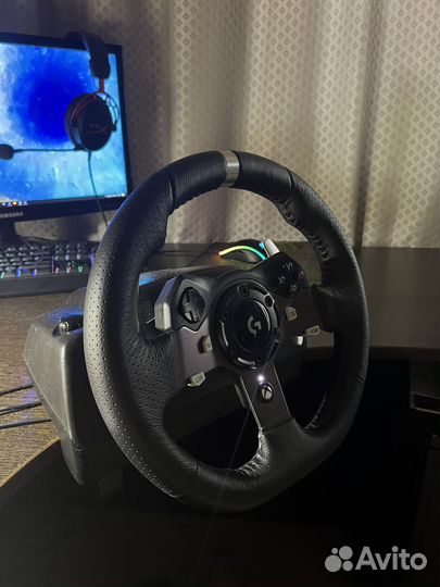 Игровой руль с педалями Logitech g902