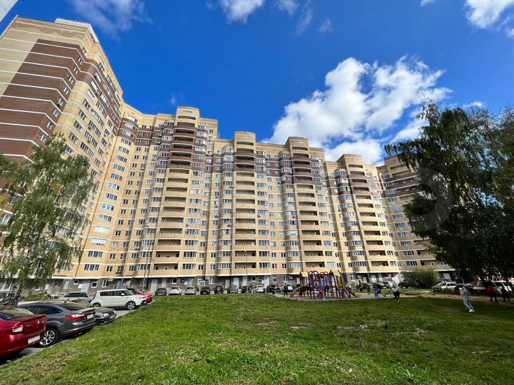 2-к. квартира, 68 м², 11/17 эт.