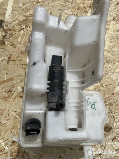 Бачок омывателя лобового Фольксваген Гольф 7