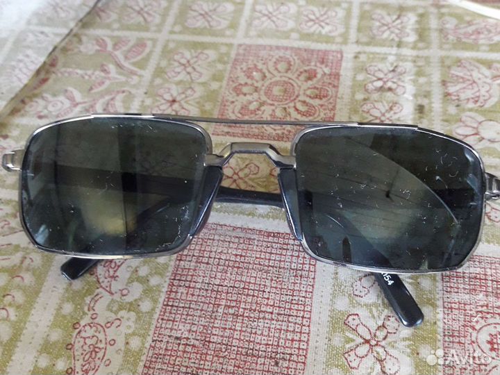 Солнцезащитные очки