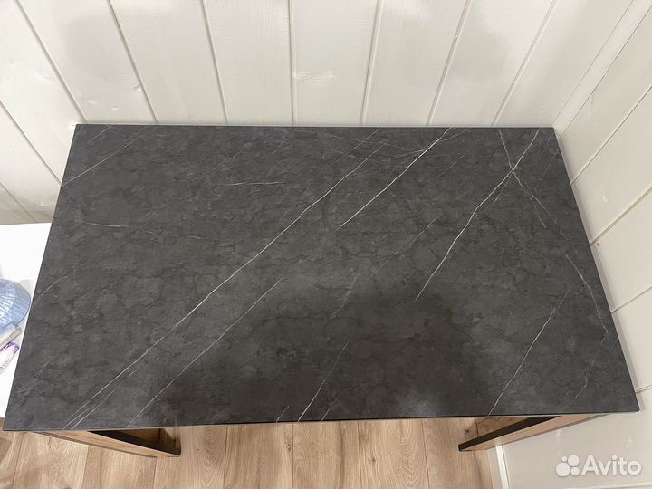 Кухонный стол