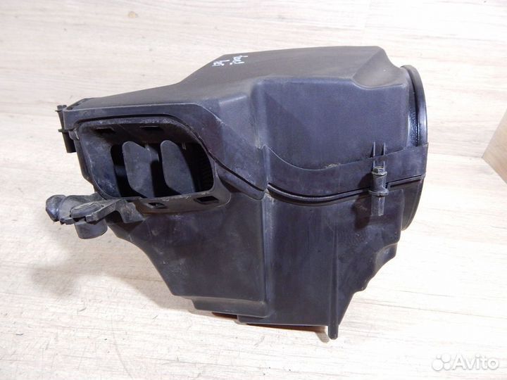 Корпус воздушного фильтра Ford Focus 2