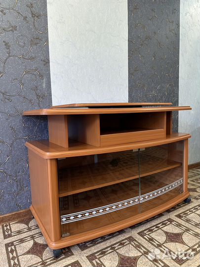 Тумба под телевизор