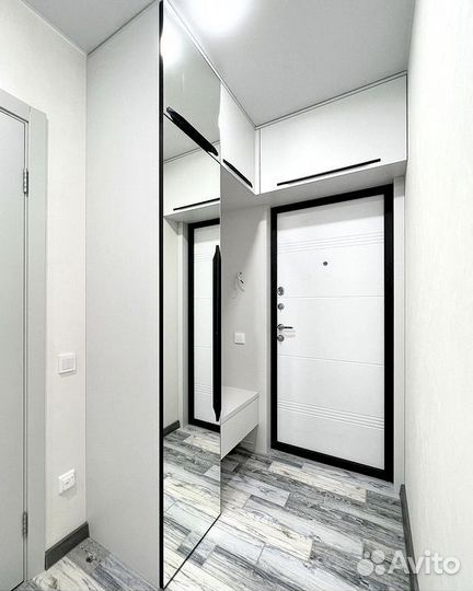 Шкаф прихожая новая