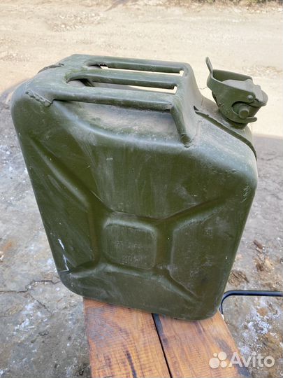 Канистра железная 20 литров