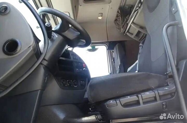 В разборке грузовик DAF, XF106 с 2015