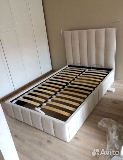 Кровать двухспальная на заказ