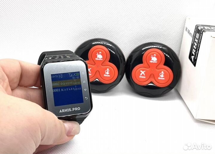 Кнопка вызова официанта с часами для кафе, баров