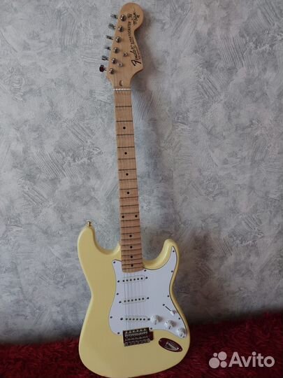 Электрогитара Fender Stratocaster Yngwie Malmsteen