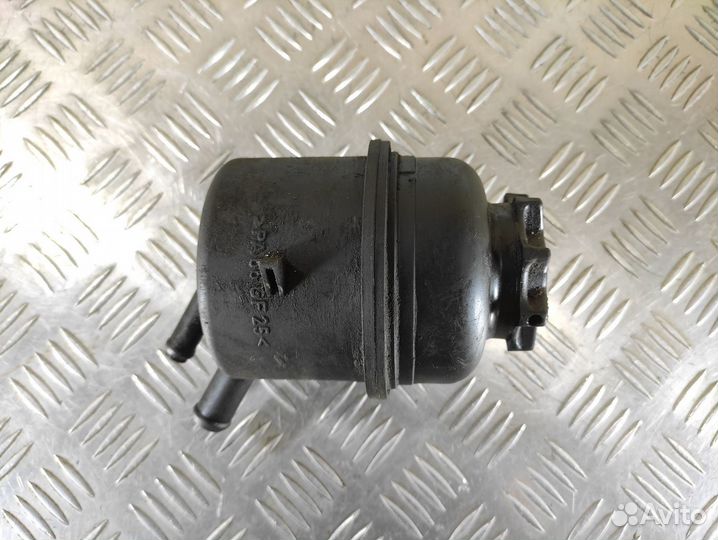 Бачок гидроусилителя Opel Omega B