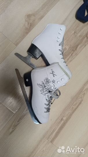 Коньки фигурные